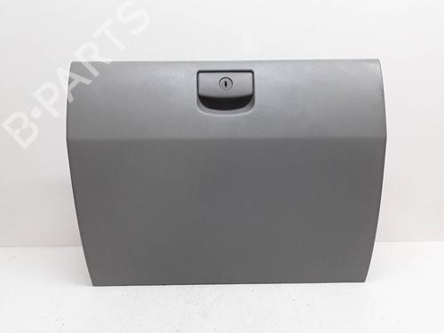 Used Glove box KIA SORENTO I (JC) 2.5 CRDi (170 hp) 11736115
