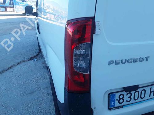 Used Left taillight PEUGEOT BIPPER (AA_) [2008-2025]  22410609