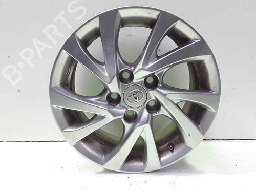 Llanta TOYOTA AURIS (_E18_) 1.8 Hybrid (ZWE186_, ZWE186R) (136 hp) 31721332