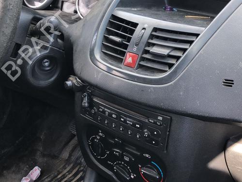 Right taillight PEUGEOT 206+ (2L_, 2M_) 1.4 HDi eco 70 | BP23886825C35 