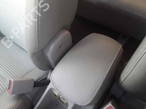 Used Armrest / Center console KIA SPORTAGE II (JE_, KM_) 2.0 CRDi 4WD (140 hp) 32509504