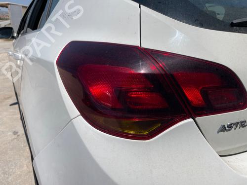 Used Left taillight OPEL ASTRA J (P10) [2009-2016]  26334591