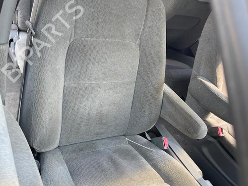 Used Right front seat KIA CARNIVAL II (GQ) [1999-2007]  27442038