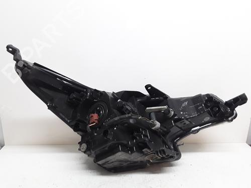 Used Left headlight TOYOTA AVENSIS Saloon (_T27_) 2.0 D-4D (WWT271_) (143 hp) 12979510