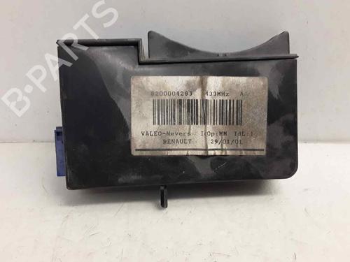Module électronique RENAULT ESPACE IV (JK0/1_) 1.9 dCi (JK0U, JK0G) (120 hp) 28671751