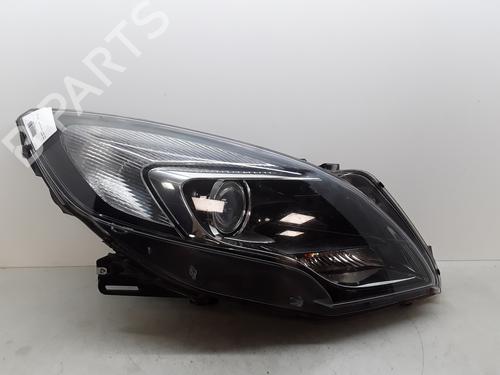Used Right headlight OPEL ZAFIRA TOURER C (P12) [2011-2026]  31177599