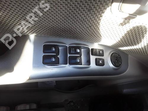 Used Left front window switch Left front window switch KIA SPORTAGE II (JE_, KM_) 2.0 i 16V (141 hp) 11174179 11174179