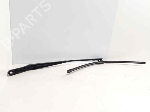Used Front windshield wiper arm VW TOURAN (1T1, 1T2) [2003-2010]  16547770