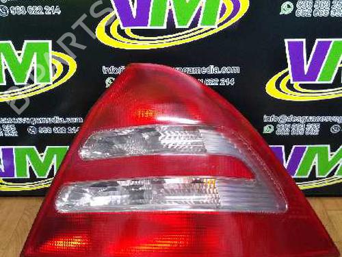 Used Right taillight MERCEDES-BENZ C-CLASS (W203) [2000-2007]  9582194