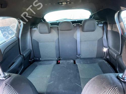 rear-seat-citroen-ds4-nx_-2011-2012-2013-2014-2015-40198471 main image
