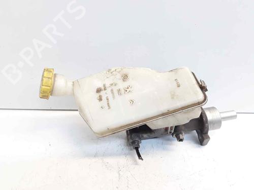 Used Brake master cylinder Brake master cylinder PEUGEOT 207 (WA_, WC_) 1.4 HDi (68 hp) 32428402 32428402