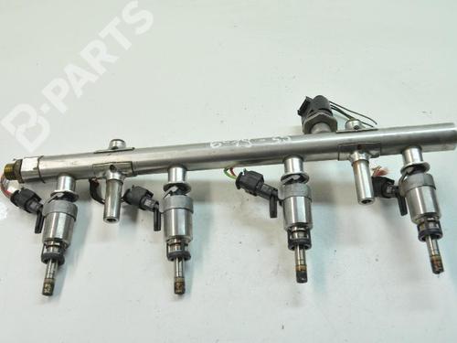 Used Injection rail AUDI A1 Sportback (8XA, 8XF) S1 quattro (231 hp) 7746191