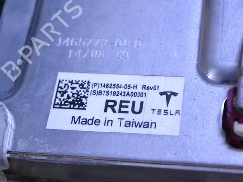 Module électronique TESLA MODEL 3 (5YJ3) EV AWD | BP28439221M83 