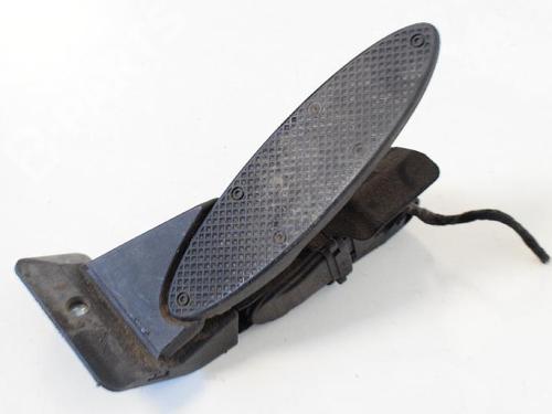 Used Pedal MINI MINI PACEMAN (R61) Cooper SD (143 hp) 7482006