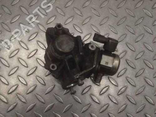Used Fuel pump MERCEDES-BENZ S-CLASS Coupe (C216) CL 63 AMG (216.377) (525 hp) 29638593