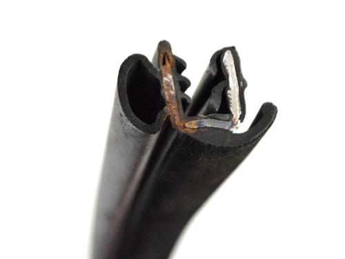 Rubber door seal CHRYSLER 300C (LX) 3.0 CRD | BP14777833C142 