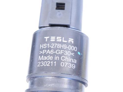 Ruitensproeierpomp TESLA MODEL 3 (5YJ3) EV AWD | BP27829355E24 