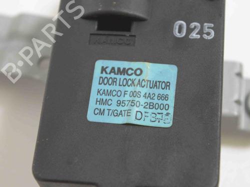 Tailgate lock HYUNDAI SANTA FÉ II (CM) 2.2 CRDi GLS 4x4 | BP8832139C101 