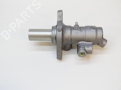 Used Brake master cylinder MERCEDES-BENZ CLS (C218) CLS 220 BlueTEC / d (218.301) (170 hp) 14814699