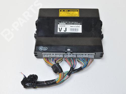 Used Electronic module LEXUS IS II (_E2_) 220d (ALE20) (177 hp) 7753503