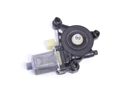 Rudehejsemotor forskærm højre AUDI Q2 (GAB, GAG) 30 TDI (116 hp) 8863578