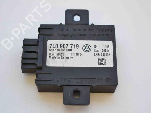 Używane Moduł elektroniczny VW TOUAREG (7LA, 7L6, 7L7) 2.5 R5 TDI (174 hp) 7751993