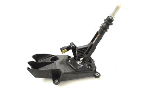 Used Gear lever NISSAN X-TRAIL III (T32_, T32R, T32RR) 1.6 dCi (T32) (130 hp) 9229574