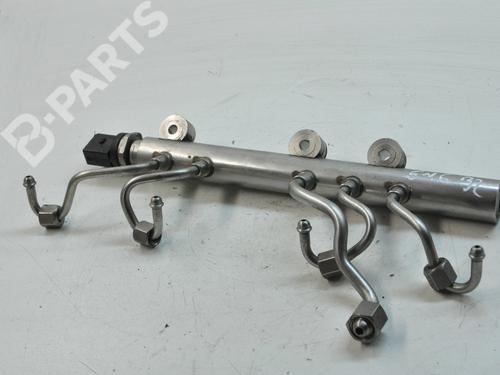 Used Injection rail Injection rail BMW 5 (F10) M5 (560 hp) 7749240 7749240