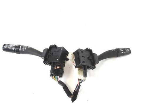 Used Steering column stalk HYUNDAI SANTA FÉ II (CM) 2.2 CRDi 4x4 (155 hp) 7755102