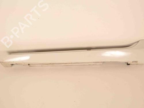 Used Left sideskirt VOLVO V40 Hatchback (525) D2 (120 hp) 29230828