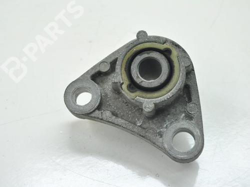 Used Engine mount VOLVO XC90 I (275) D5 AWD (200 hp) 8829790