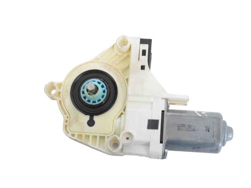 Right rear window motor LAND ROVER DISCOVERY IV (L319) 3.0 TD 4x4 | BP13395873E22