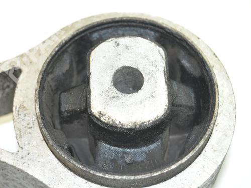Used Gearbox mount RENAULT MASTER II Bus (JD) 3.0 dCi 140 (JD0T, JD1T) (136 hp) 8832105
