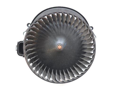 Used Heater blower motor Heater blower motor BMW 3 (F30, F80) 320 d xDrive (163 hp) 8830568 8830568