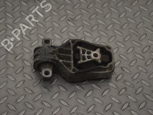 Used Engine mount MERCEDES-BENZ A-CLASS (W176) A 45 AMG 4-matic (176.052) (360 hp) 16021788