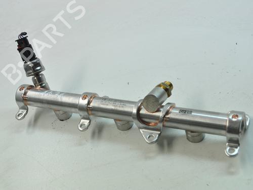 Used Injection rail VW PASSAT B8 (3G2, CB2) 1.4 TSI (150 hp) 28439114