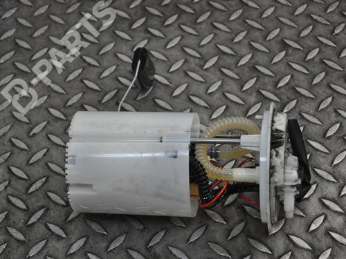 Used Fuel pump NISSAN JUKE (F15) 1.5 dCi (110 hp) 8863201