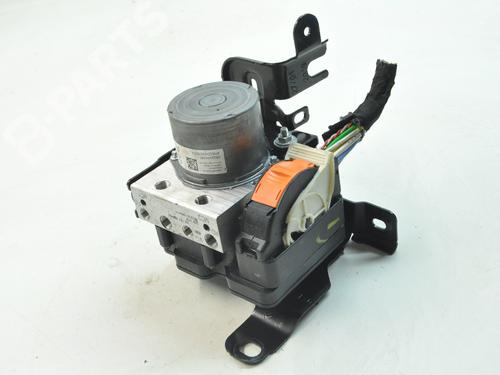 Used ABS pump PEUGEOT 3008 II SUV (MC_, MR_, MJ_, M4_) 1.5 BlueHDi 130 (131 hp) 8000310