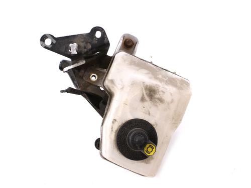 Brake fluid reservoir TOYOTA PRIUS Liftback (_W2_) 1.5 Hybrid (NHW20_, NHW20R) | BP14771756M118 