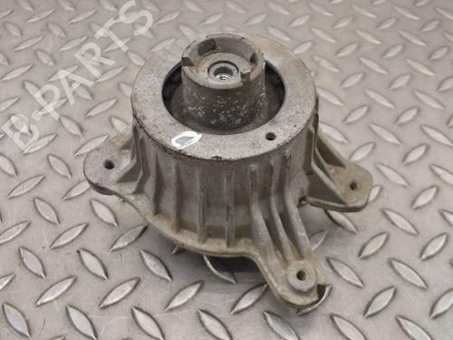 Used Engine mount MERCEDES-BENZ C-CLASS (W205) C 250 BlueTEC / d (205.008, 205.006) (204 hp) 10534856