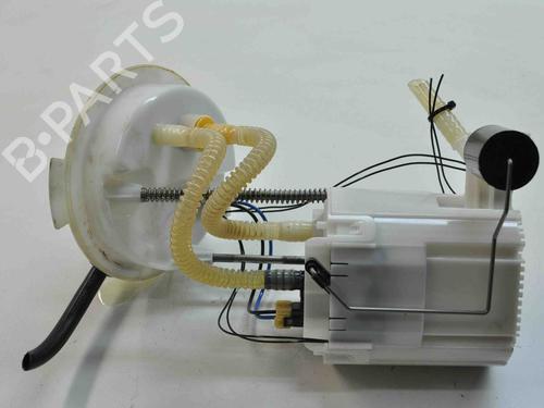 Used Fuel pump BMW 3 (F30, F80) 320 d (184 hp) 8867635