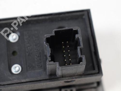 Switch JAGUAR XF I (X250) 2.7 D | BP8858059I30