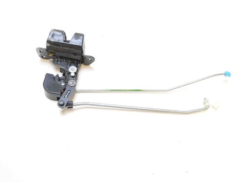 Used Tailgate lock HYUNDAI SANTA FÉ II (CM) 2.2 CRDi GLS 4x4 (150 hp) 8832131