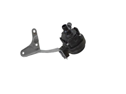 Used Auxiliary water pump BMW 4 Coupe (F32, F82) 440 i xDrive (326 hp) 17714644
