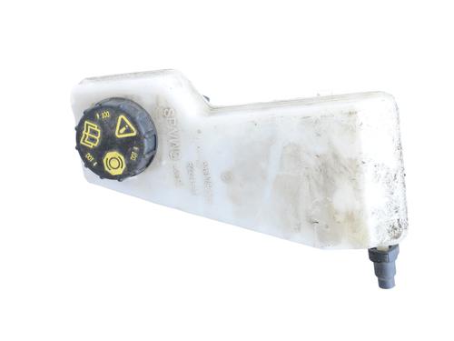 Used Brake fluid reservoir VOLVO XC40 (536) D3 AWD (150 hp) 18314753