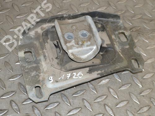 Used Engine mount PEUGEOT 3008 II SUV (MC_, MR_, MJ_, M4_) 1.2 THP/ PureTech 130 (MRHNSM, MRHNSU, MRHNSJ, MRHNYW,... (131 hp) 8864513