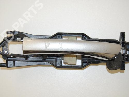 Used Front left exterior door handle MERCEDES-BENZ CLK (C209) CLK 320 (209.365) (218 hp) 7494477