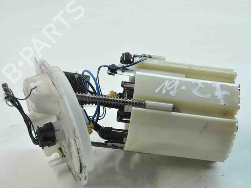 Used Fuel pump MERCEDES-BENZ C-CLASS (W204) C 250 CDI (204.003) (204 hp) 8858022