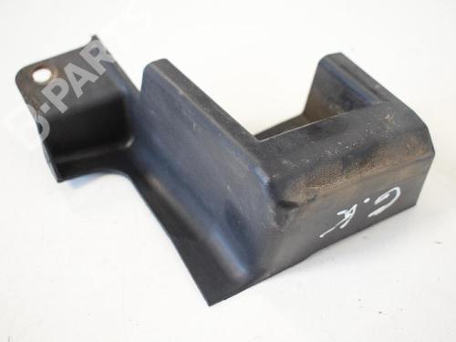 Used Rear bumper bracket LAND ROVER RANGE ROVER III (L322) 4.4 D 4x4 (313 hp) 8868464