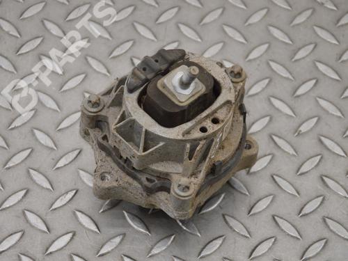 Used Engine mount Engine mount BMW 3 (F30, F80) 330 e (252 hp) 11182381 11182381